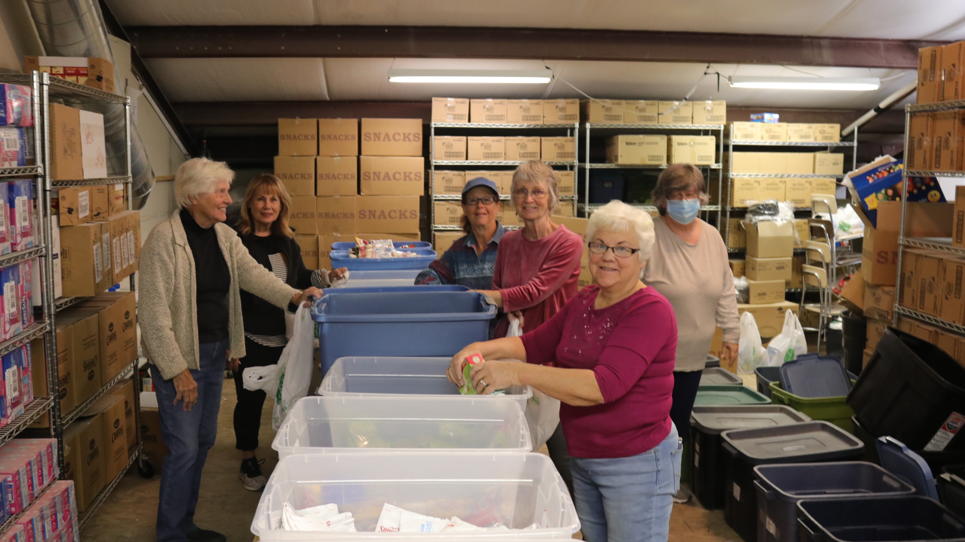 Kid Pack volunteers